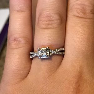 Princess cut diamond ring